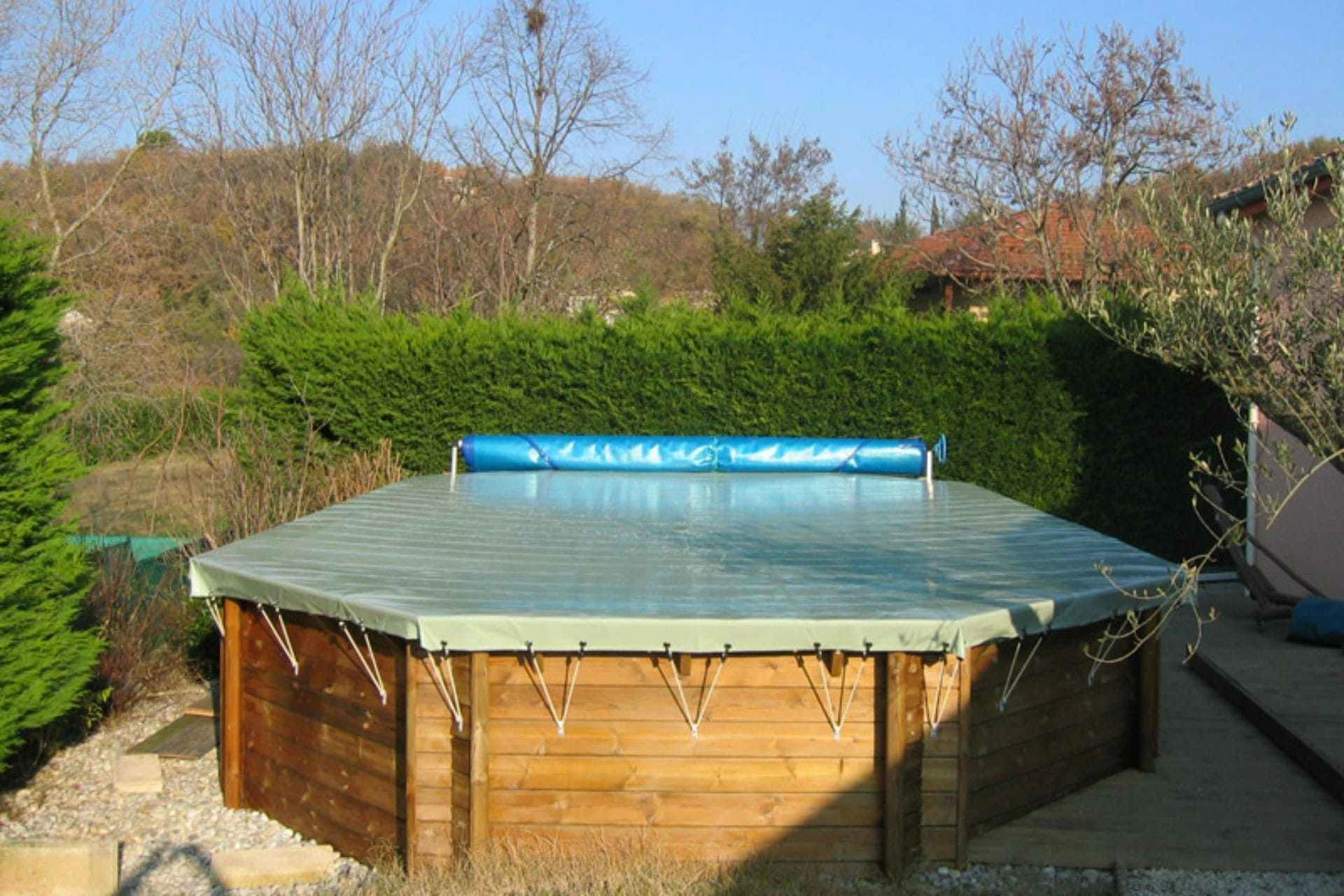 Couverture hiver et sécurité pour piscine Pool'N box